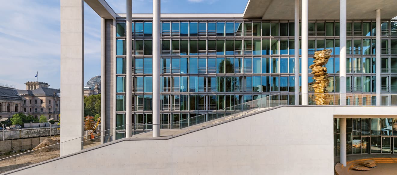 „Werdendes“ - Skulptur des Künstlers Tony Cragg